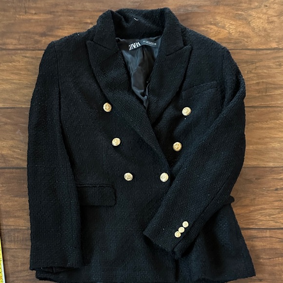 Zara Jackets & Blazers - Zara Women's Elegant Black Blazer with Gold Accents